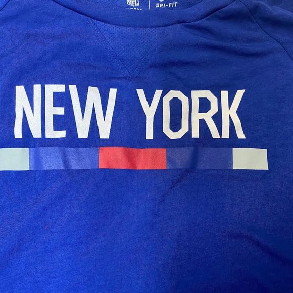NWT NIKE Women DRI-FIT Running Training  NFL Football NEW YORK Giants Top Tee - Picture 3 of 6
